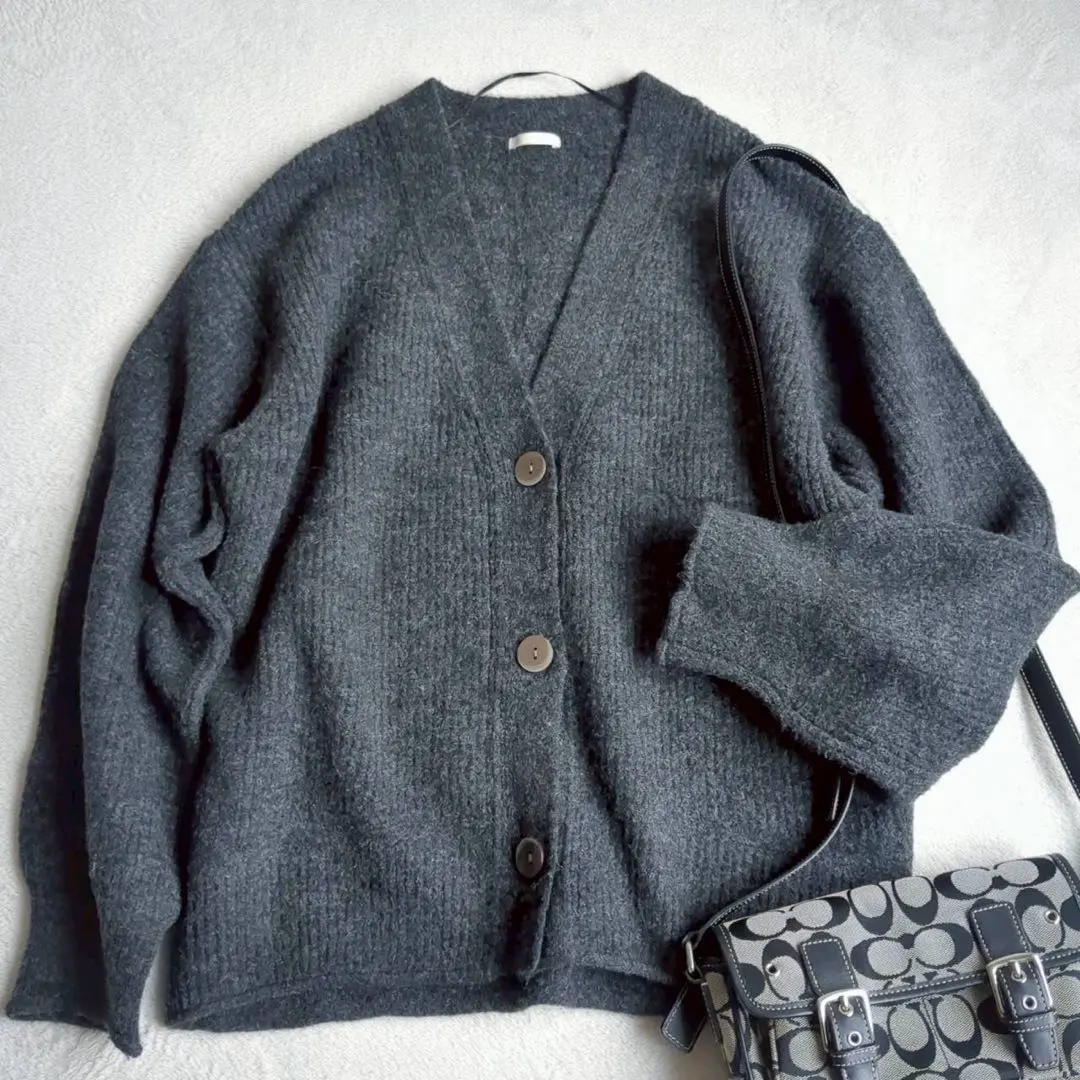 GU パフスリーブカーディガン
